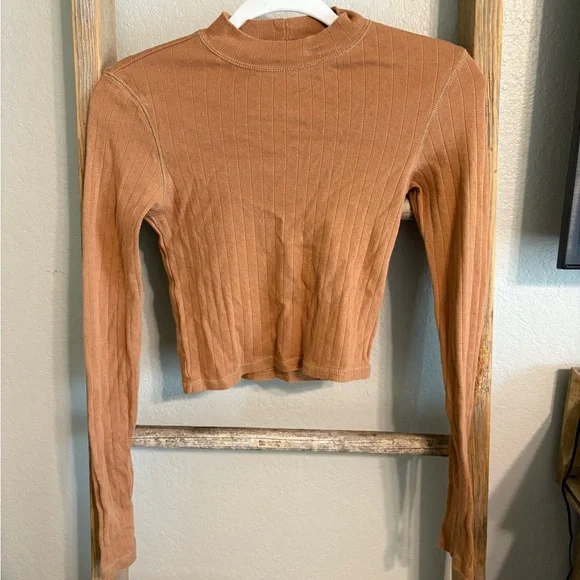 American Eagle Pointelle Orange Mock Neck Long Sleeve - Picture 3 of 6